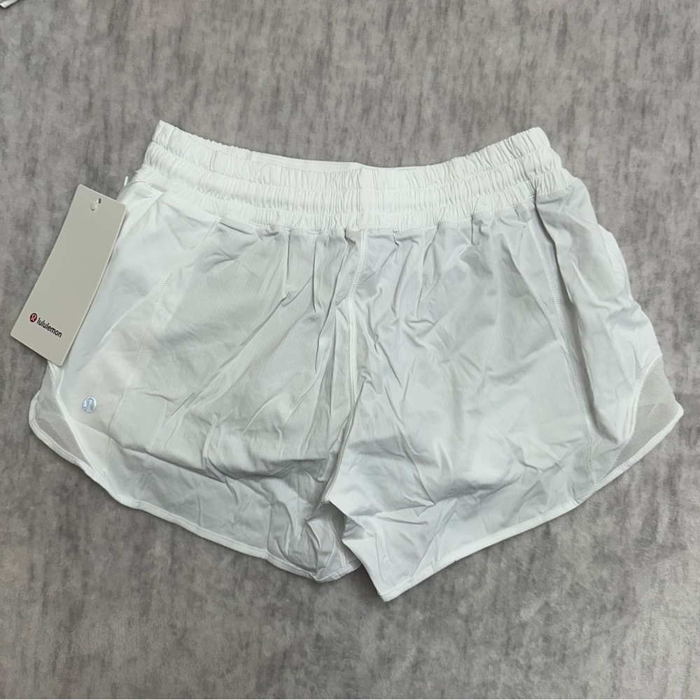 Lululemon Hotty Hot LR 4" Shorts
